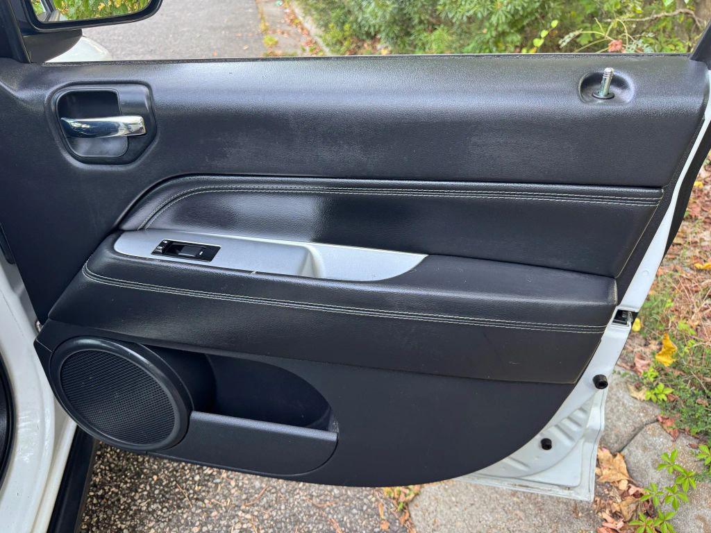 used 2014 Jeep Compass car, priced at $6,250