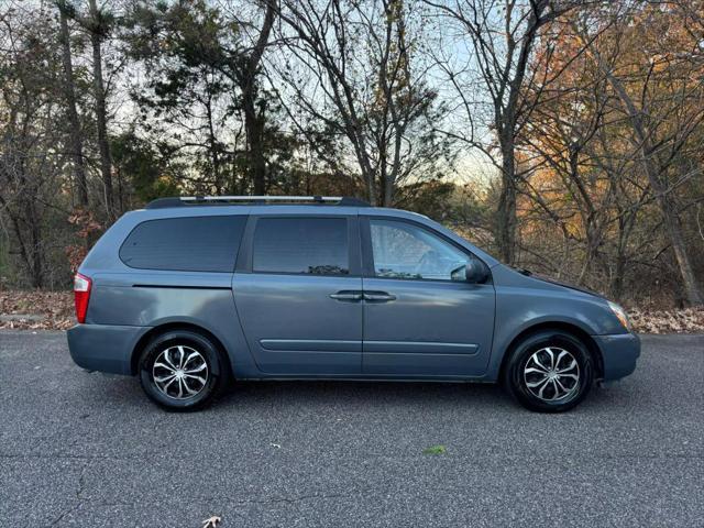 used 2008 Kia Sedona car, priced at $3,500