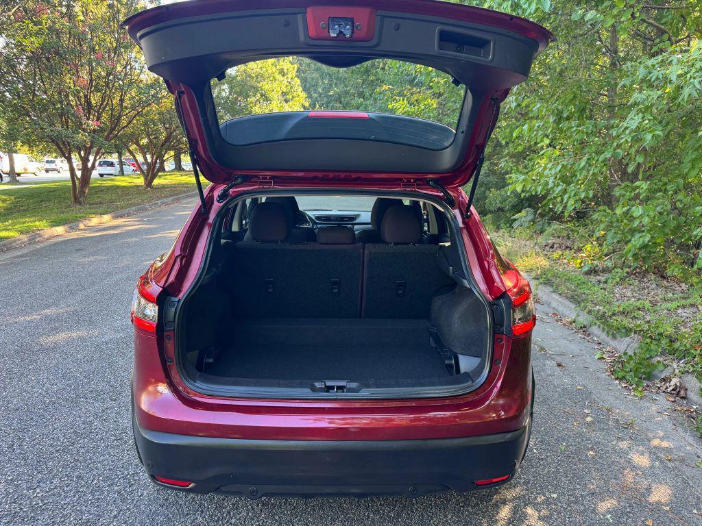 used 2020 Nissan Rogue Sport car, priced at $5,250