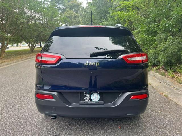 used 2015 Jeep Cherokee car, priced at $7,500