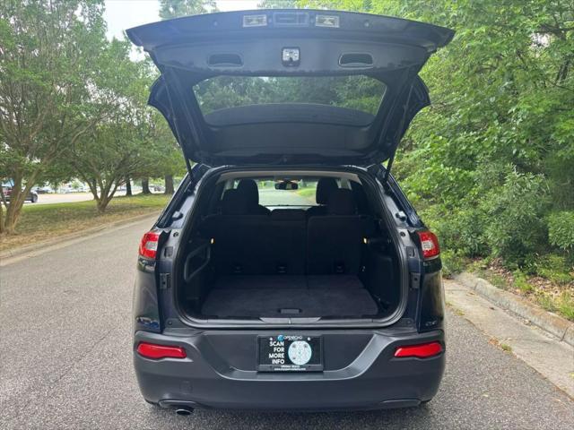 used 2015 Jeep Cherokee car, priced at $7,500