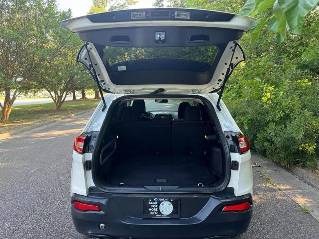 used 2016 Jeep Cherokee car, priced at $3,995