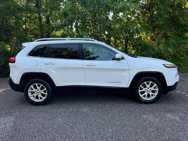 used 2016 Jeep Cherokee car, priced at $3,995