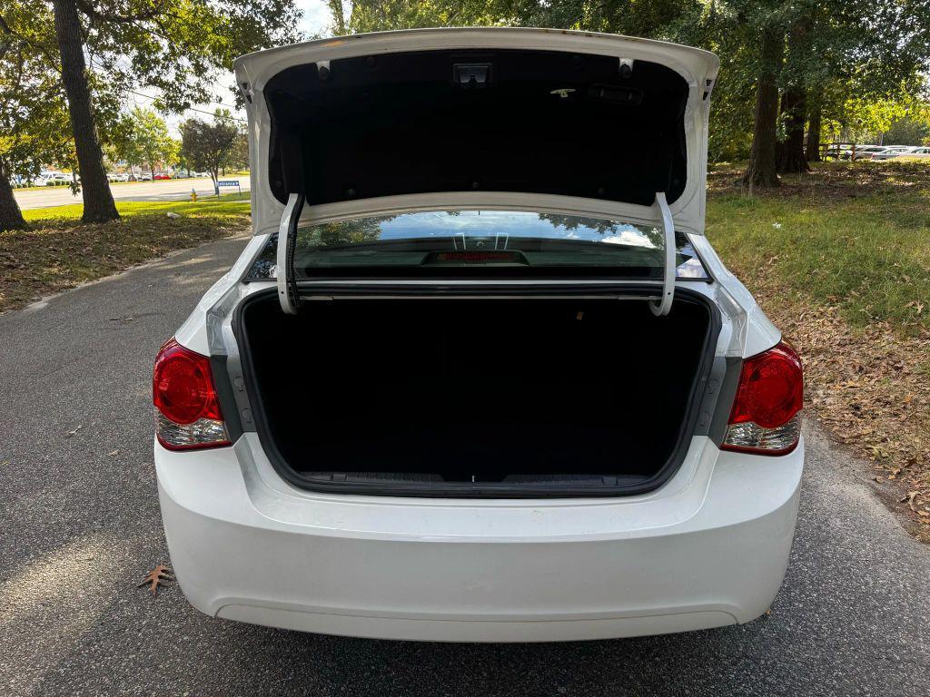 used 2013 Chevrolet Cruze car, priced at $3,995