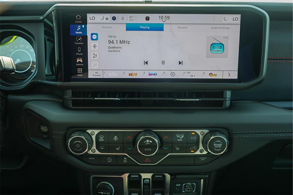 new 2025 Jeep Wrangler car