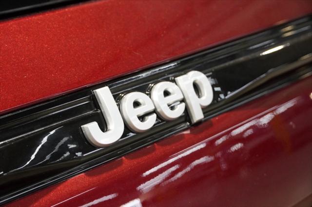 new 2025 Jeep Grand Cherokee car, priced at $40,576