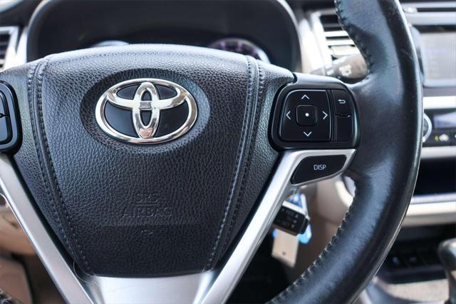 used 2015 Toyota Highlander car, priced at $15,511