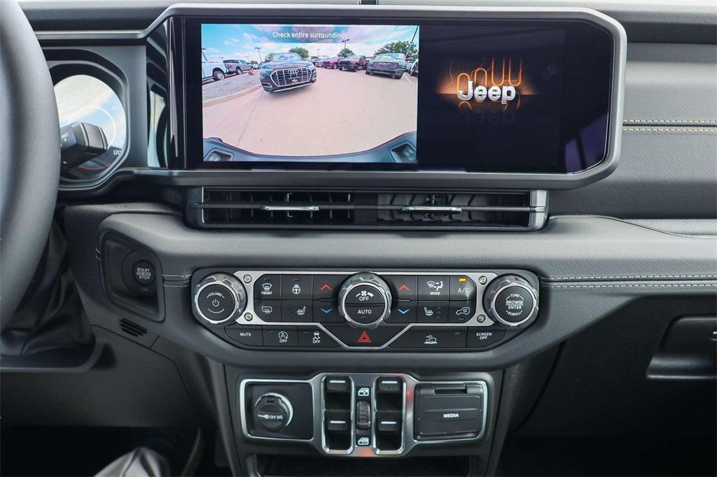 new 2025 Jeep Gladiator car, priced at $38,685