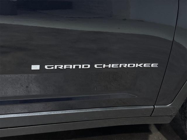 new 2024 Jeep Grand Cherokee car, priced at $43,902