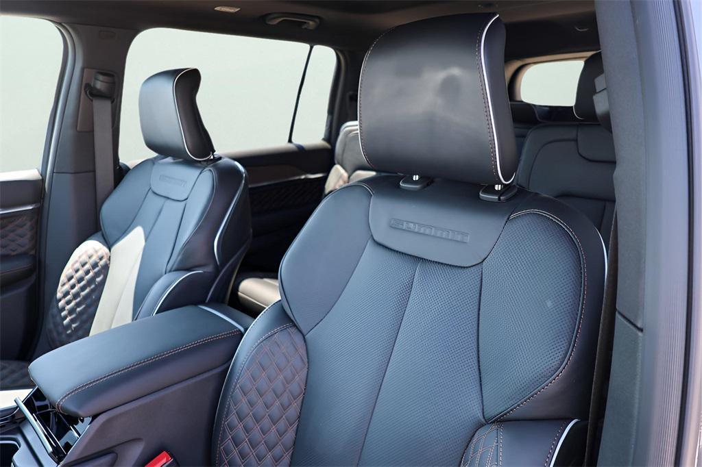 new 2025 Jeep Grand Cherokee L car, priced at $55,794