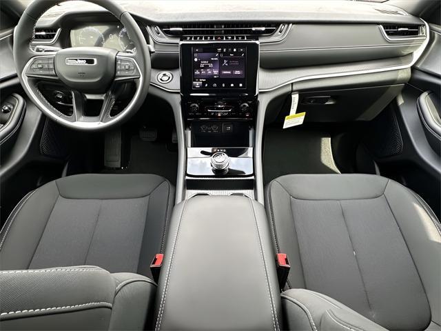 new 2025 Jeep Grand Cherokee car, priced at $34,211