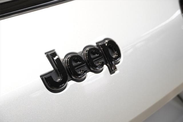 new 2024 Jeep Grand Cherokee L car, priced at $38,357