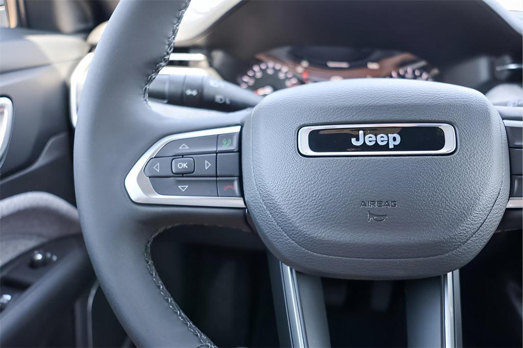 new 2025 Jeep Compass car, priced at $22,799