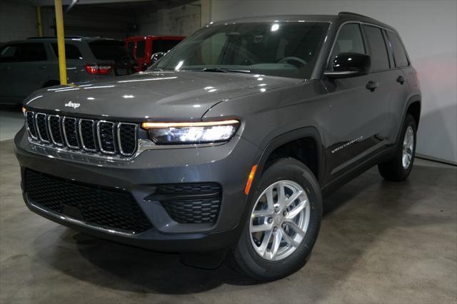 new 2025 Jeep Grand Cherokee car, priced at $38,959