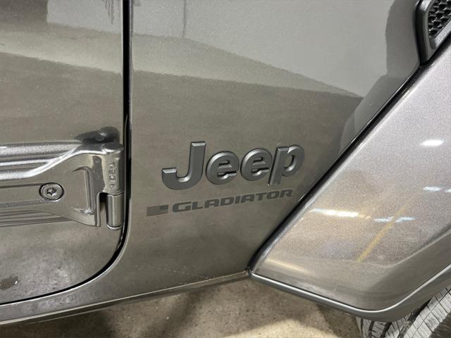 new 2024 Jeep Gladiator car, priced at $48,742