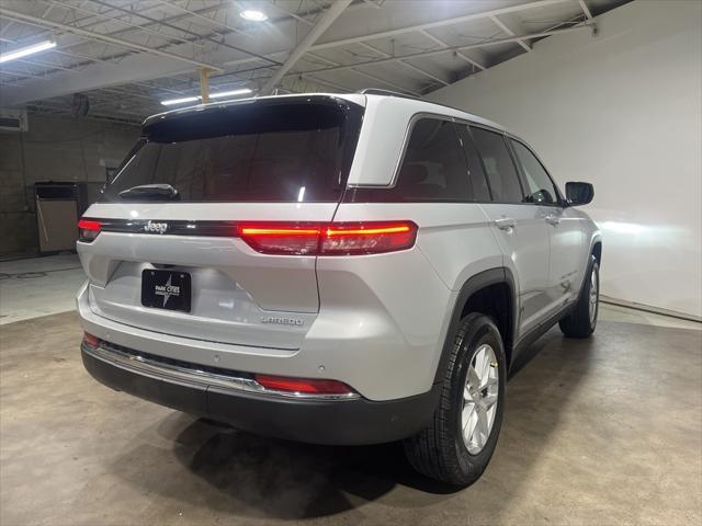 new 2025 Jeep Grand Cherokee car, priced at $35,499