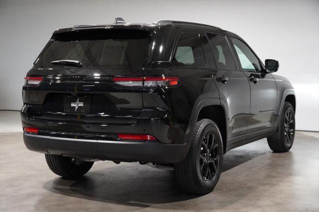 new 2024 Jeep Grand Cherokee car, priced at $38,397