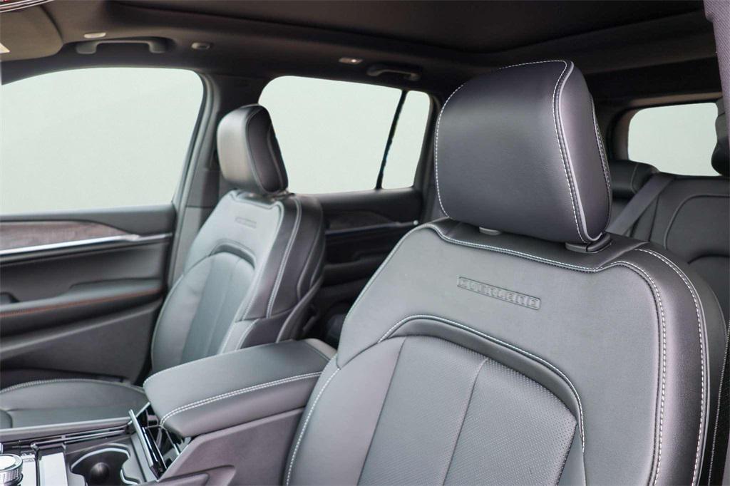 new 2025 Jeep Grand Cherokee car, priced at $51,431