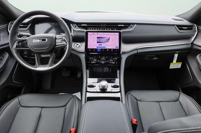 new 2025 Jeep Grand Cherokee car, priced at $50,471