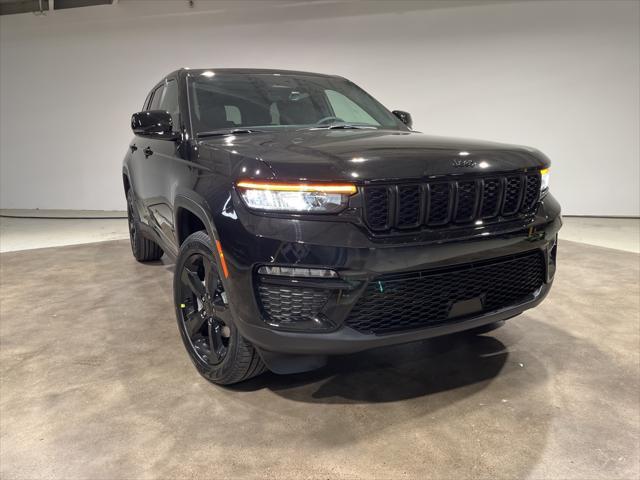 new 2025 Jeep Grand Cherokee car, priced at $42,029