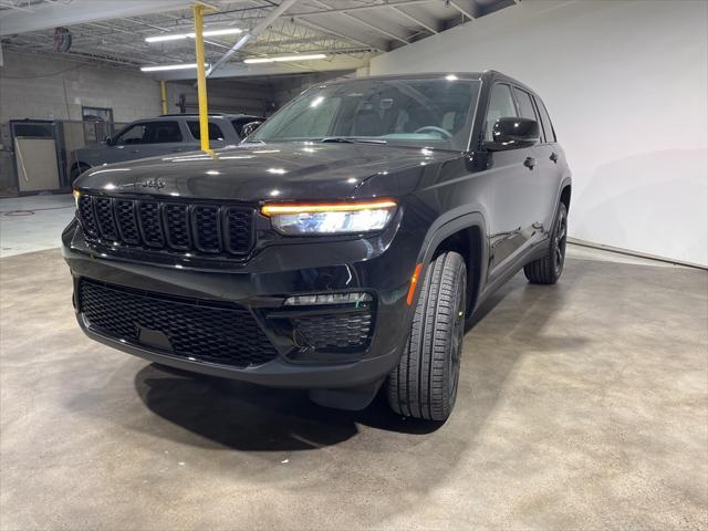 new 2025 Jeep Grand Cherokee car, priced at $42,029