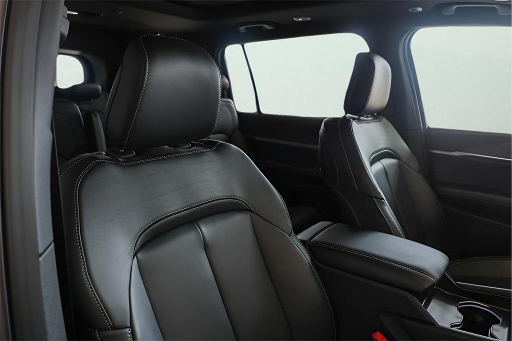 new 2025 Jeep Grand Cherokee car, priced at $43,129