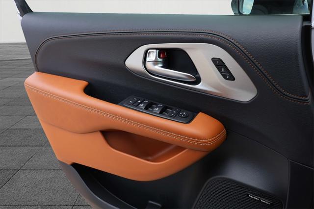 new 2025 Chrysler Pacifica car, priced at $48,920