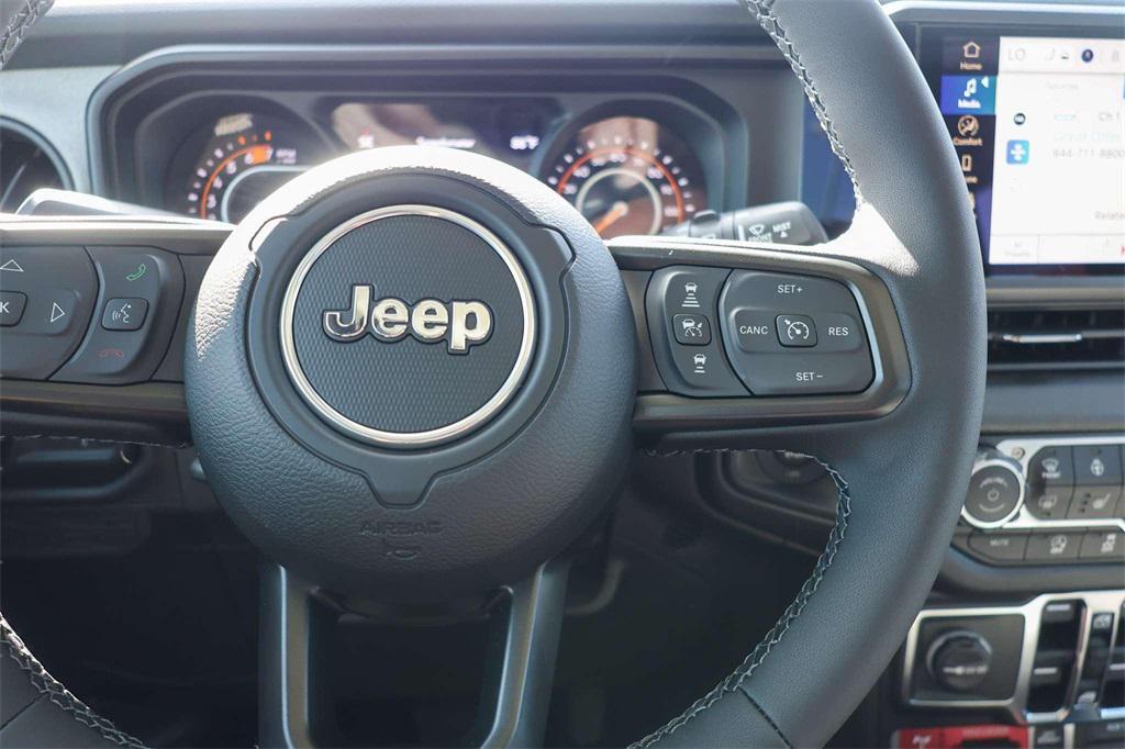 new 2025 Jeep Wrangler car, priced at $45,869