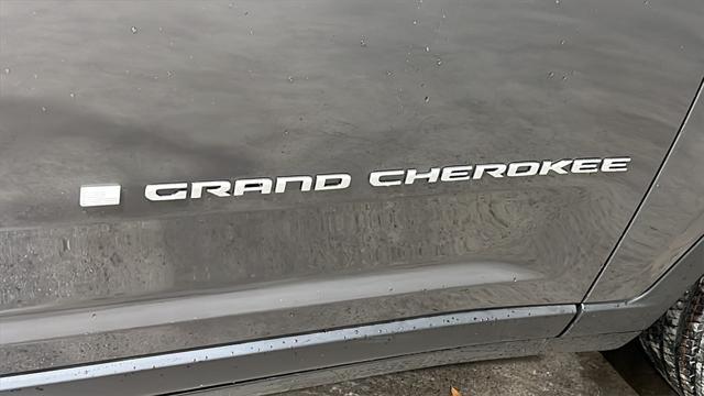 new 2024 Jeep Grand Cherokee car, priced at $42,482