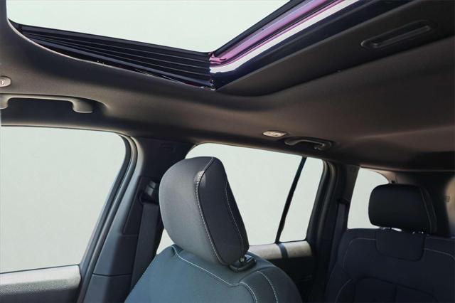 new 2025 Jeep Grand Cherokee car, priced at $33,319