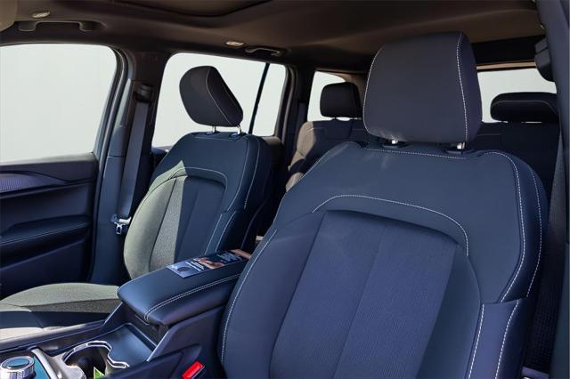 new 2025 Jeep Grand Cherokee car, priced at $32,108