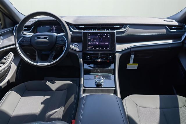 new 2025 Jeep Grand Cherokee car, priced at $32,108