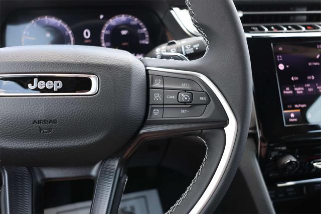 new 2025 Jeep Grand Cherokee car, priced at $39,375