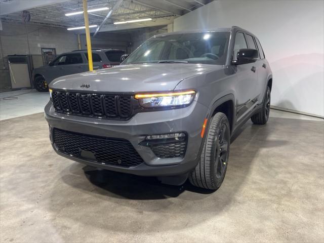 new 2025 Jeep Grand Cherokee car, priced at $43,029