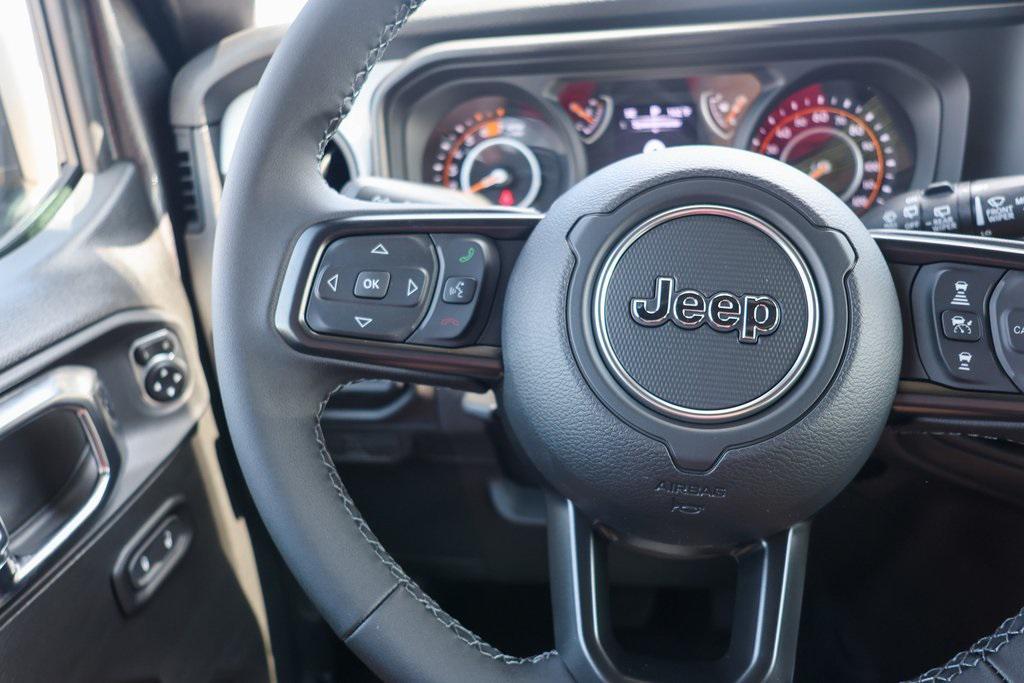 new 2025 Jeep Wrangler car, priced at $48,116