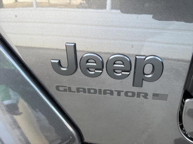 new 2025 Jeep Gladiator car, priced at $41,885