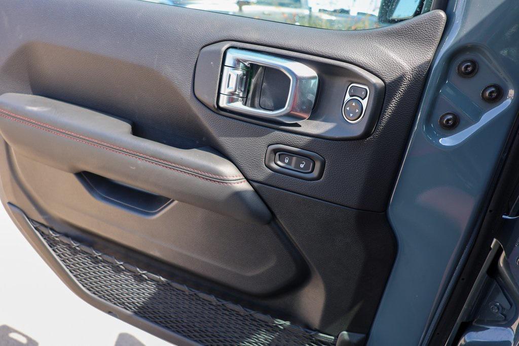 new 2025 Jeep Wrangler car