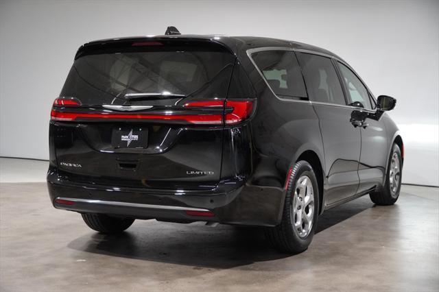 new 2024 Chrysler Pacifica car, priced at $46,411