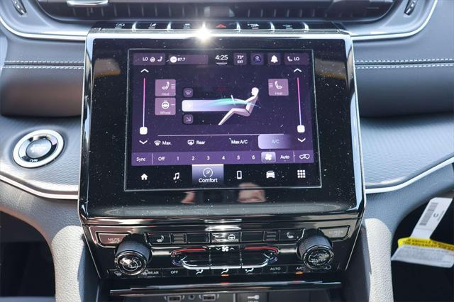 new 2025 Jeep Grand Cherokee car, priced at $45,375
