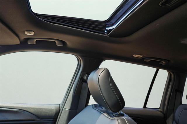 new 2025 Jeep Grand Cherokee car, priced at $45,375