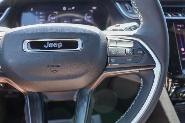 new 2025 Jeep Grand Cherokee car, priced at $45,375
