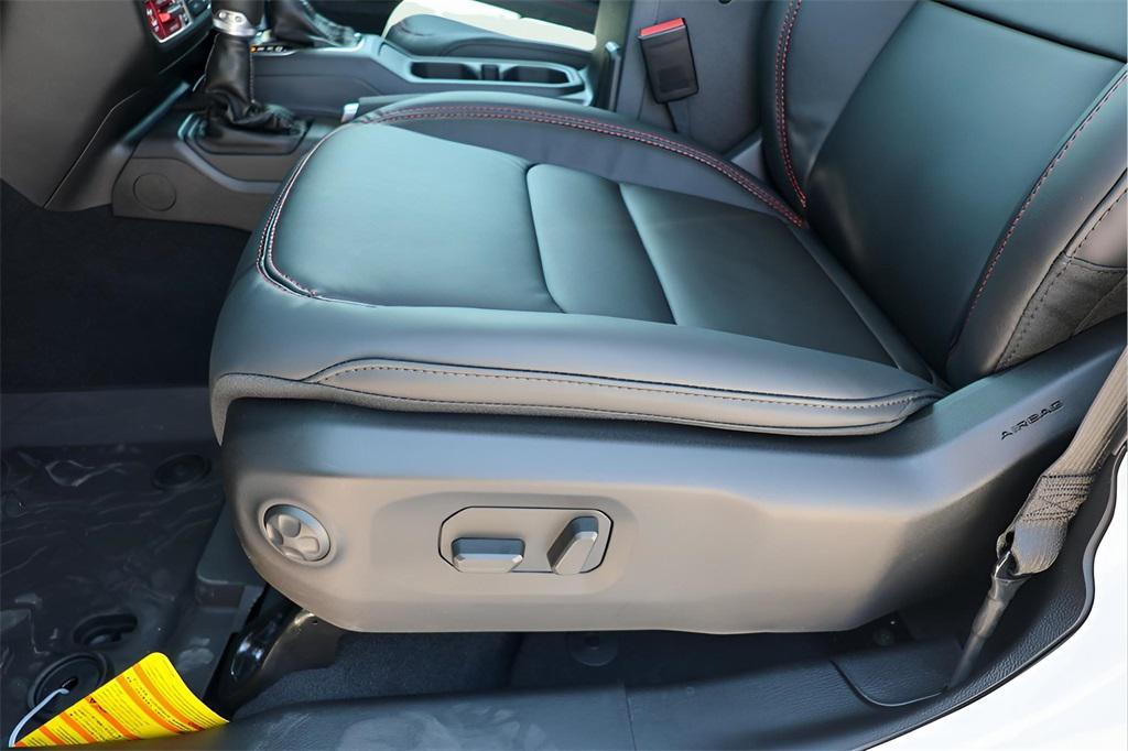 new 2025 Jeep Wrangler car, priced at $53,380