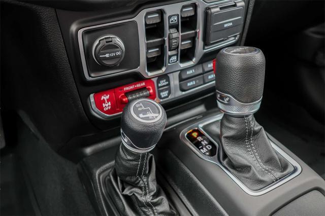 new 2025 Jeep Gladiator car, priced at $47,258