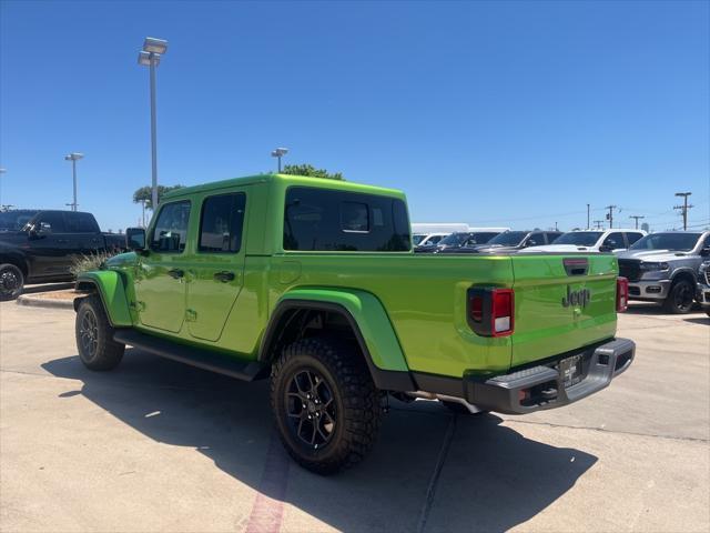 new 2025 Jeep Gladiator car, priced at $45,605