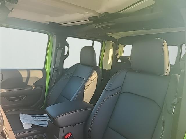 new 2025 Jeep Gladiator car, priced at $45,605