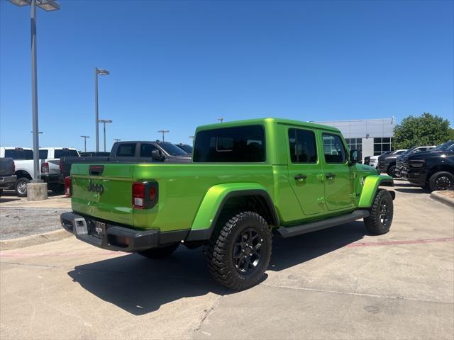 new 2025 Jeep Gladiator car, priced at $45,605