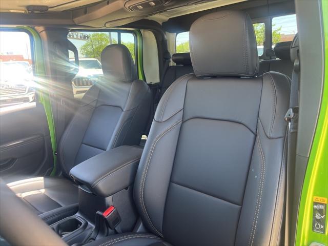 new 2025 Jeep Gladiator car, priced at $45,605
