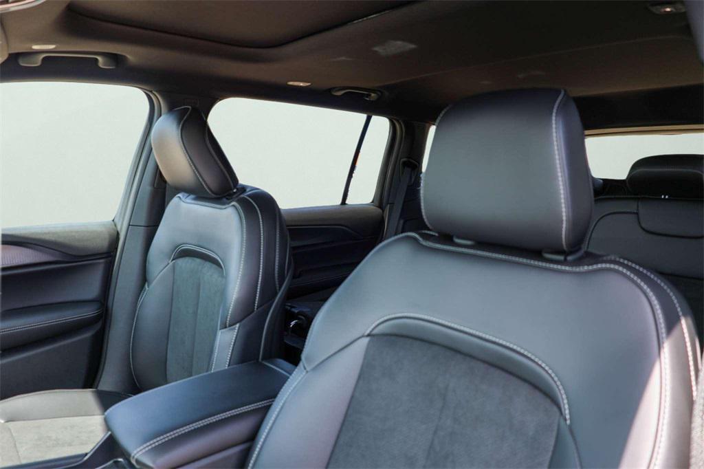 new 2025 Jeep Grand Cherokee L car, priced at $38,066
