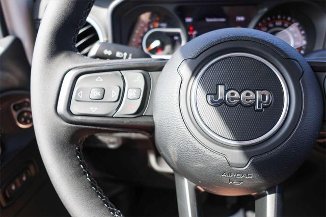 new 2025 Jeep Gladiator car, priced at $41,277