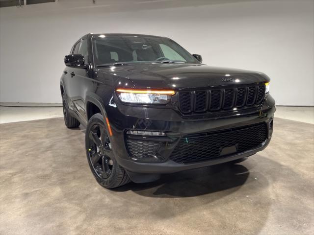 new 2025 Jeep Grand Cherokee car, priced at $47,425